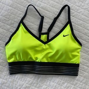 Nike sports bra NWOT